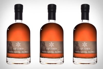 Isfjord Arctic Malt Whisky met water uit 180.000 jaar oude fjorden