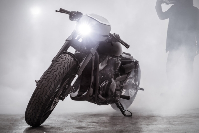 Rechtstreeks uit een Batman-film: de Bandit9 Dark Side Motor