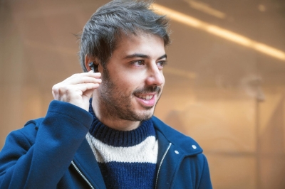 High-tech hoortoestellen voor de moderne man