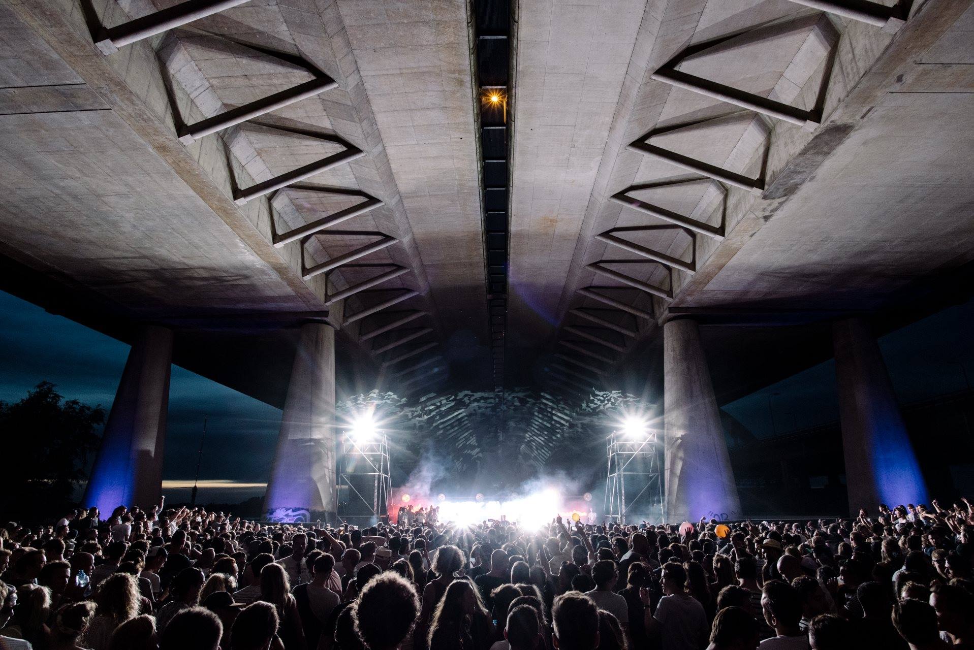 Verslag By the Creek 2017: Techno, Ying Yang en schuddende billen!