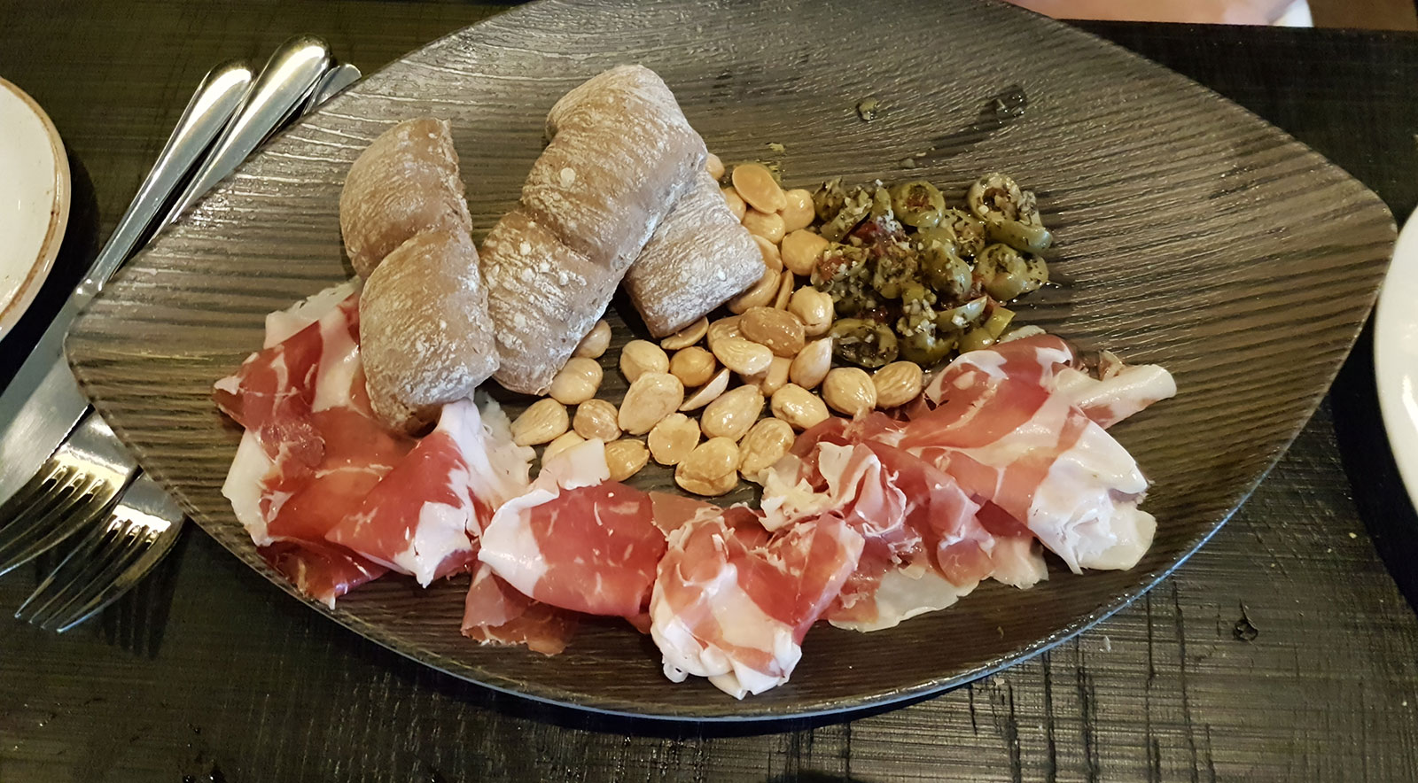 Het vernieuwde Van der Valk Ridderkerk restaurant: sfeervol én lekker!