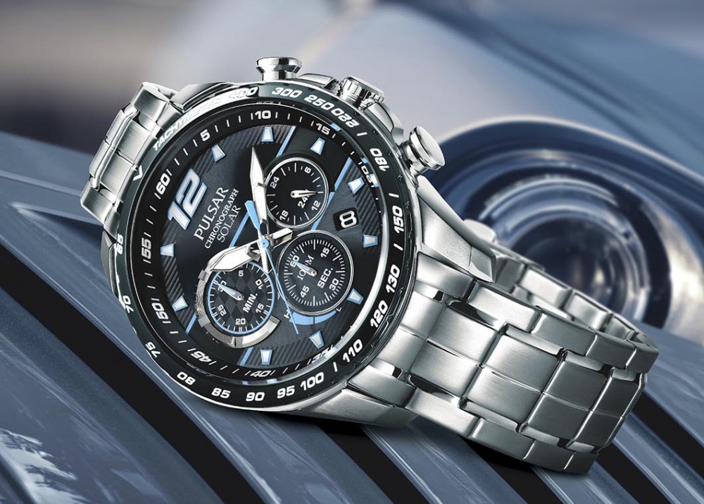 Dit is de nieuwe Pulsar Solar Accelerator Chronograaf: de perfecte mix van luxe, sportiviteit en stijl!